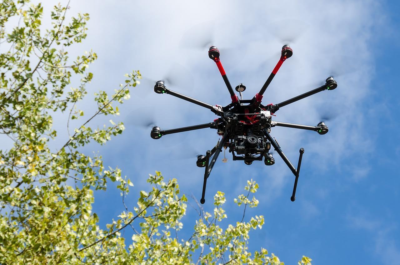 Filmowanie z drona a przepisy