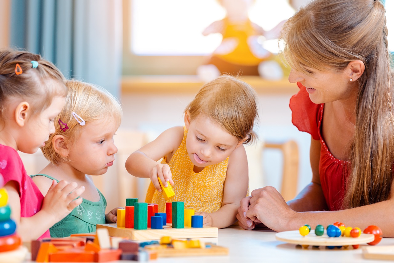 Jakie zabawki sprawdzą się w roli prezentu dla kilkuletniego dziecka?
