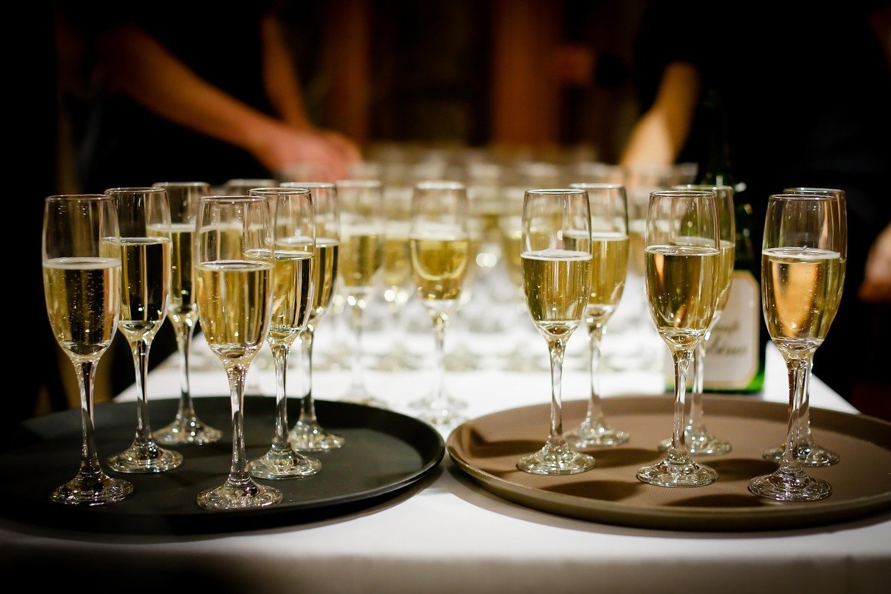 Jak dokonać wyboru alkoholu na wesele?